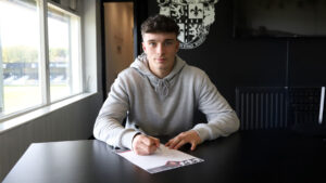 Corey McKeown signs a new Spennymoor Town contract