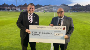 Spennymoor Town Managing Director Ian Geldard and Southport Director Steven Porter