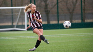 Lily Jackson in action for Spennymoor Town Ladies